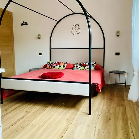 Oda ve Kahvaltı The Luxory Cat Milano