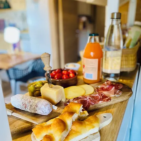 The Luxory Cat לינה וארוחת בוקר 3*