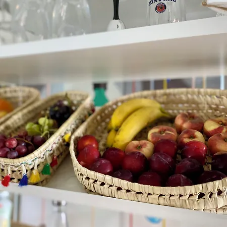 לינה וארוחת בוקר The Luxory Cat 3*