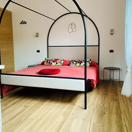 The Luxory Cat לינה וארוחת בוקר מילאנו